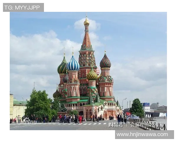 出民足球明星的崛起与荣耀:从草根到世界舞台的传奇之路 出民足球明星的崛起与荣耀:从草根到世界舞台的传奇之路