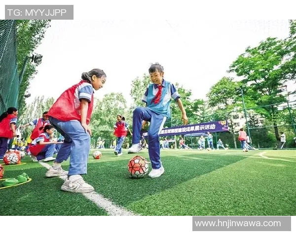 学生们热爱足球赛场的激情与梦想探索之旅