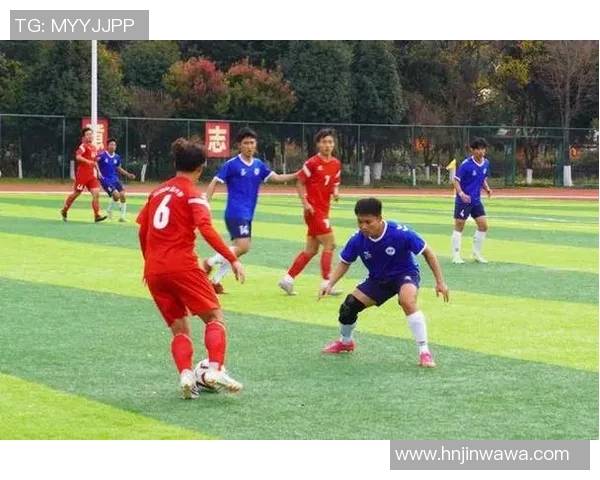 校园足球赛激情四溢各校队伍争夺冠军荣耀展现青春风采